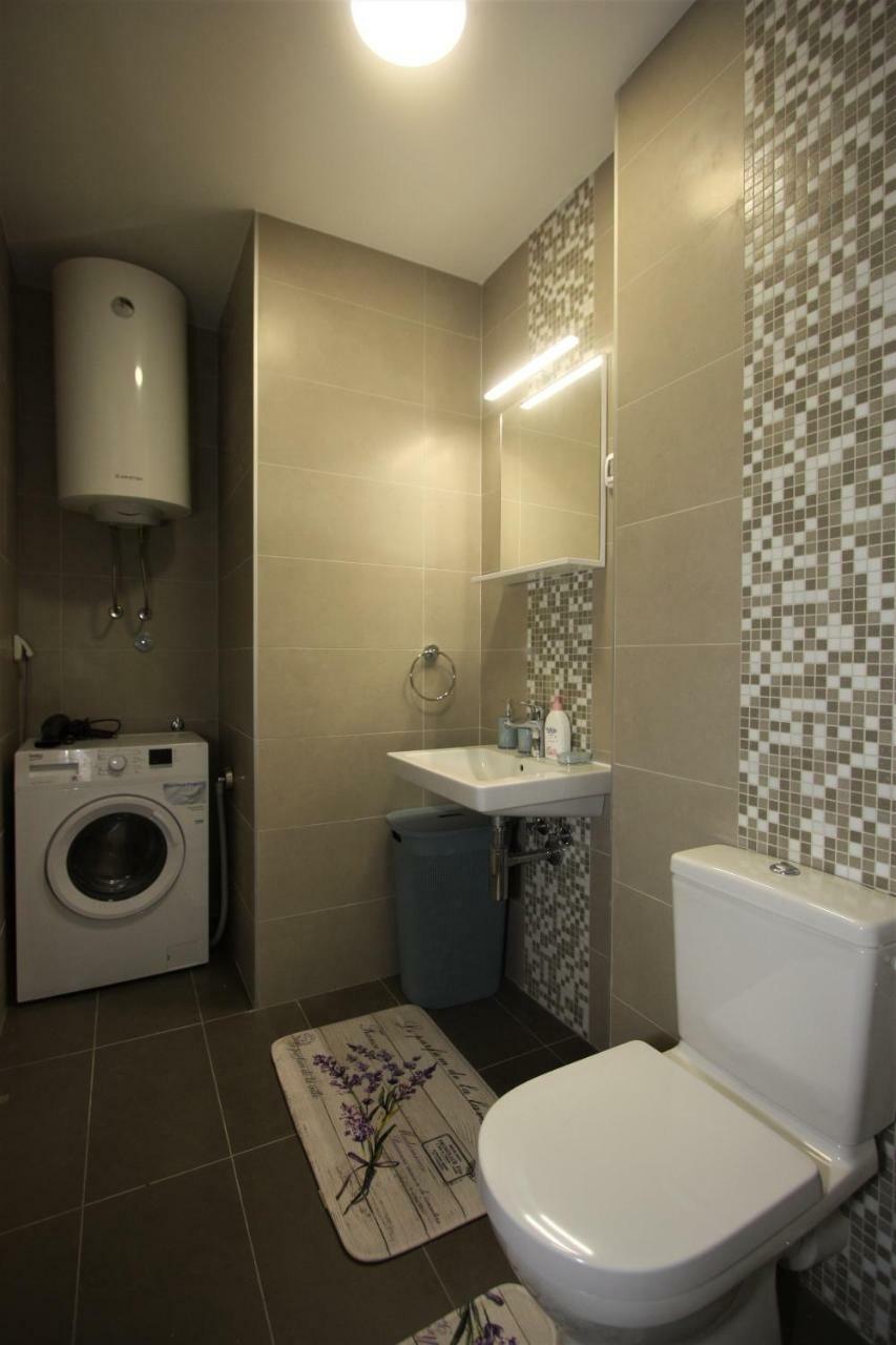 Luxury 1 Bedroom Apartment With Cozy Garden D2-2 In Morinj Kotor Ngoại thất bức ảnh